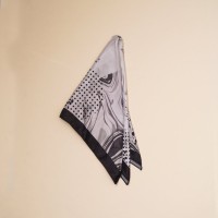 Kadın Fular 44 x 44 cm Özel Tasarım – Baskısız